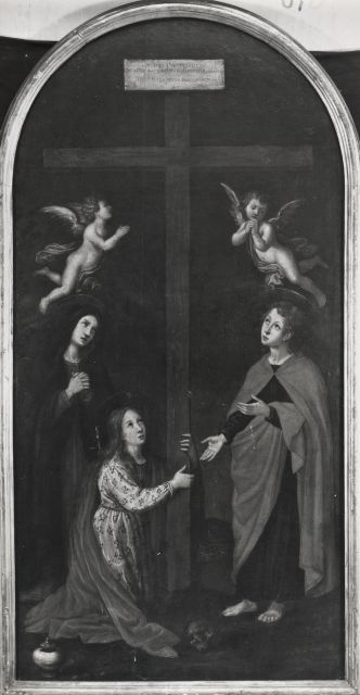 Anonimo — Anonimo fiorentino - sec. XVII - La Madonna, santa Maria Maddalena e san Giovanni Evangelista ai piedi della croce — insieme